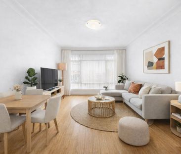 Tastefully Updated, Executive Style, Spacious And Sun-Kissed Ground... - Photo 3