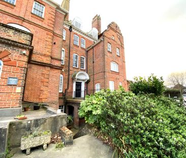 2 bed apartment to rent in Pevensey Road, St. Leonards-on-Sea, TN38 - Photo 6