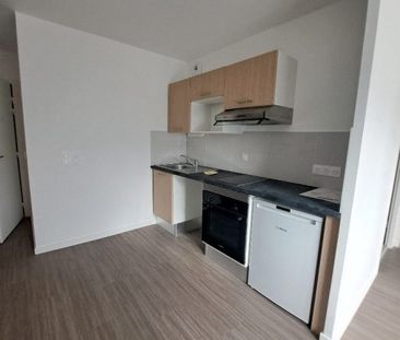 T2 AVEC TERRASSE + PARKING - Photo 4