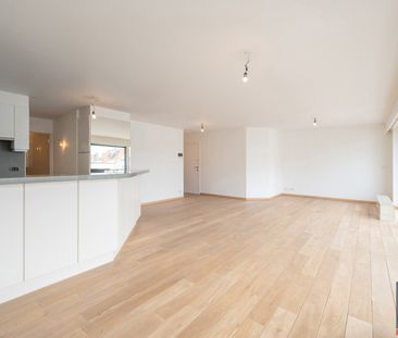 Ongemeubeld, ruim 3 SK-appartement op de Lippenslaan - Photo 4
