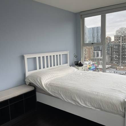 26th Floor Corner Unit in Yaletown - Photo 3