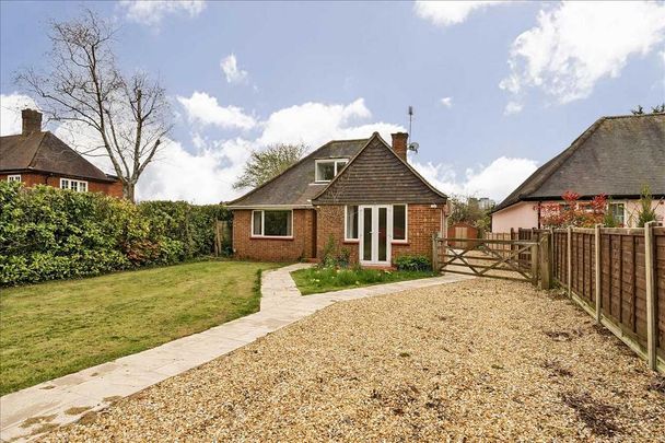 3 bedroom bungalow to rent - Photo 1