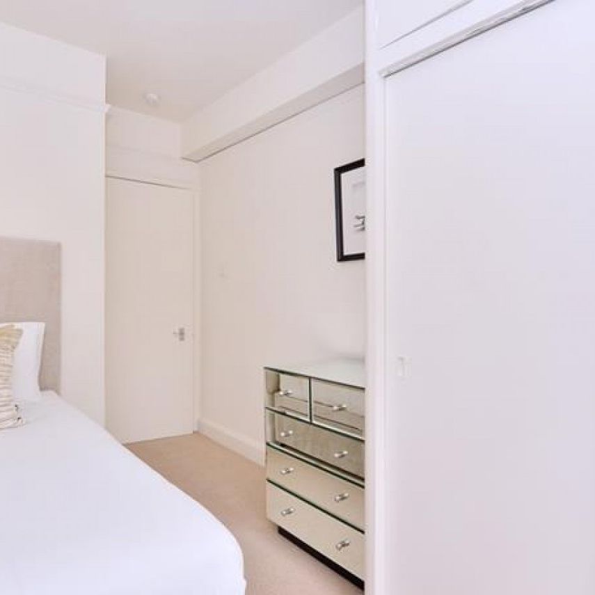 Pelham Court, Chelsea, Fulham Road, London, SW3 - Photo 1