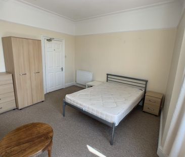 Southlands Road, South Bank - P10010 - Photo 3