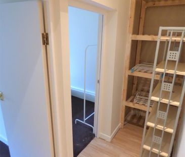 2 bedroom ground floor flat to rent - Photo 2