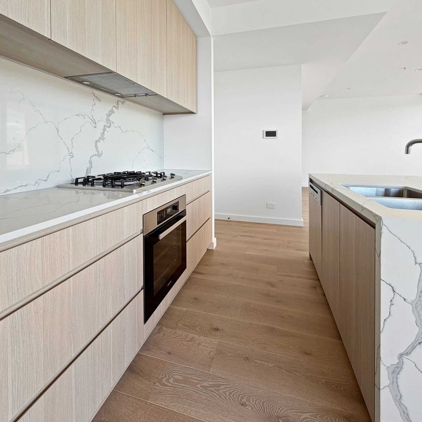 Brand New Apartment with Oversized Sun-Drenched Balcony - Photo 1