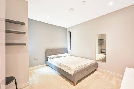 3 bedroom flat to rent - Photo 3