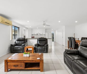 SPACIOUS FOUR BEDROOM HOME IN SIPPY DOWNS - Photo 2