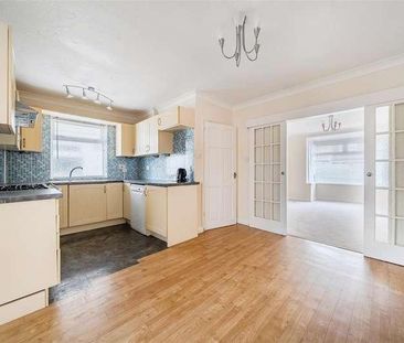 Whitworth Close, Gosport, PO12 - Photo 3