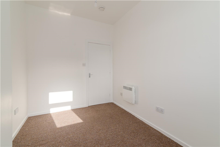 3 bedroom apartment to rent - Photo 4