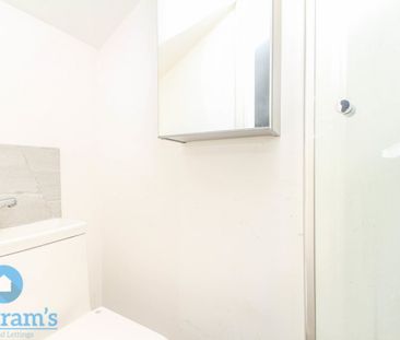 1 bed Studio for Rent - Photo 2