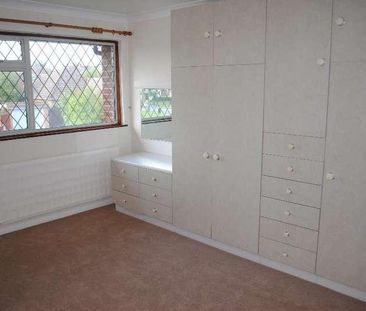 Bisley, Woking, GU24 - Photo 4