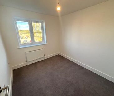 4 bedroom detached house to rent - Photo 1