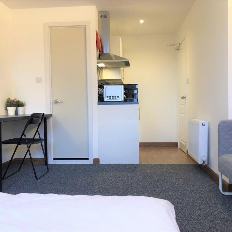 Studio to rent - Photo 1