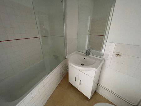 : Appartement 32 m² à Saint-Étienne - Photo 5