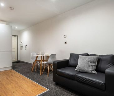Blackwall - Photo 1