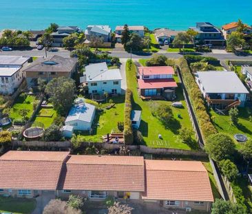 Sun Soaked Stanmore Bay House - Photo 3