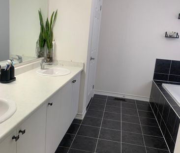 For Lease - 253 Fleetwood Drive, Oshawa, Ontario - Photo 2