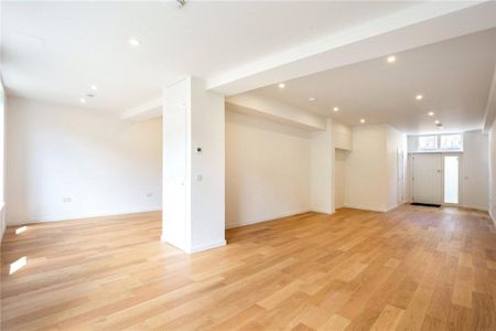 4 bedroom mews to rent - Photo 5