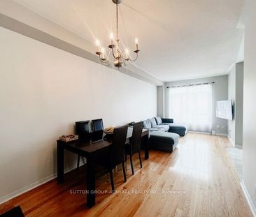 For Lease - 35 White Spruce Crescent, Vaughan, Ontario - Photo 2