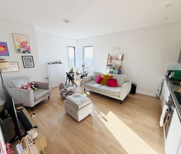 2 bedroom apartment to rent - Photo 3