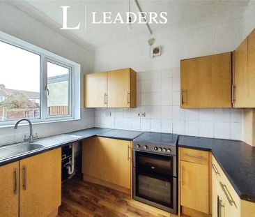 3 bedroom semi-detached house to rent - Photo 6