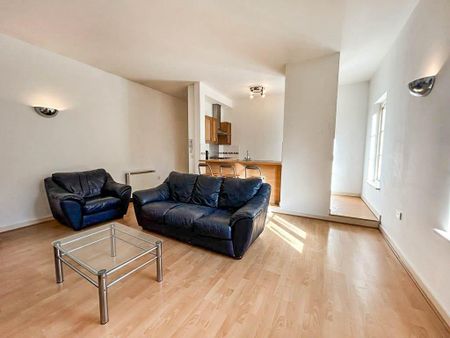 2 bedroom flat to rent - Photo 2