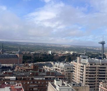 2 room luxury penthouse for rent in Madrid, Spain - Photo 6