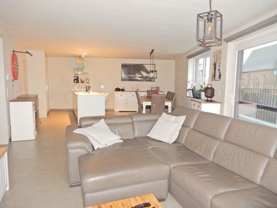 Appartement te huur - Photo 1