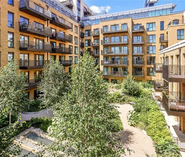 An exceptional one bed apartment moments from the river. - Photo 1