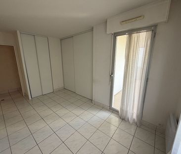 Location Appartement 3 pièces 82m² - Photo 2