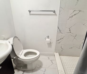 For Lease - 5745 Stanley Avenue Unit# Side bachelor, Niagara Falls,... - Photo 5