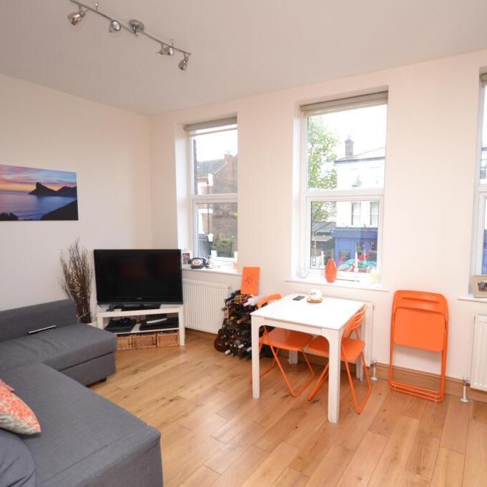 High Road, East Finchley, London, N2 - Photo 1