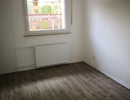 Tolle und renovierte 3-Zimmer-Wohnung mit Balkon! - Foto 1