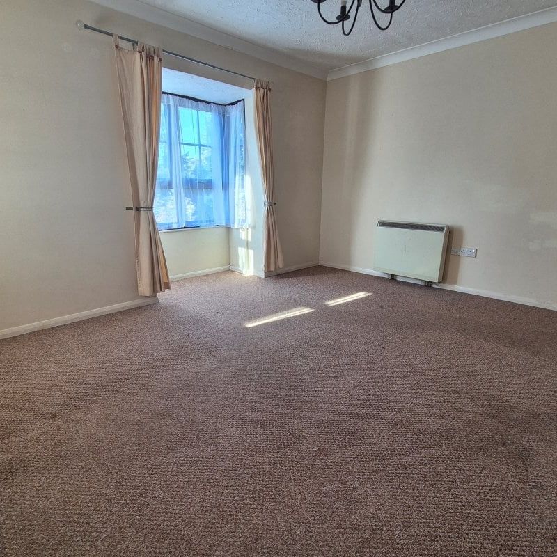 Elizabeth Court - Photo 1
