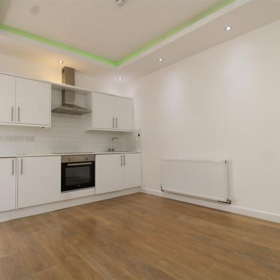 Park Road, Peterborough - Photo 1
