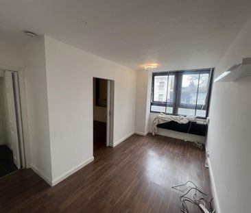 Studio To Let - Photo 5