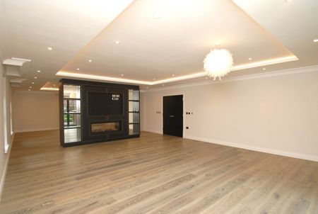 Wellington Court, 66 Penn Road, Beaconsfield,HP9 - Photo 3