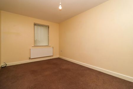 4 bedroom end of terrace house to rent - Photo 3