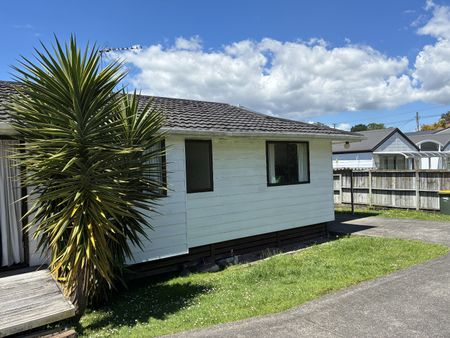 Lovely Family Home - Photo 5