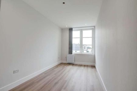 Centrum House, Station Road, Egham, TW20 - Photo 3