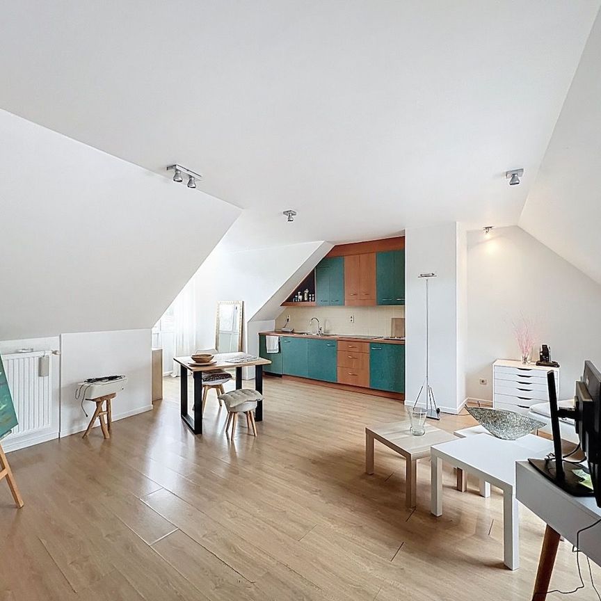 Aangename studio met slaaphoek, centraal gelegen. - Photo 1