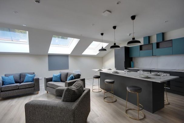 6 bedroom house to rent - Photo 1