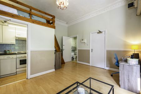 229 HYDE PARK ROAD Leeds - LS6 1AH - Photo 2