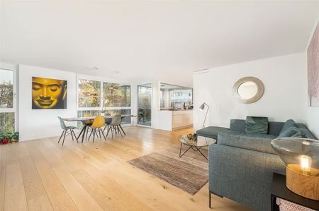 Helle 3.5-Zimmer-Wohnung mit Balkon in Zürich-Hottingen - Photo 2