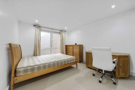 3 bedroom flat to rent - Photo 3