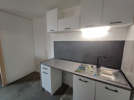 Location Appartement 2 pièces 48m² ST GILLES 30800 - Photo 5