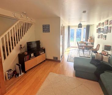 Abingdon Close, Woking, Surrey, GU21 - Photo 5