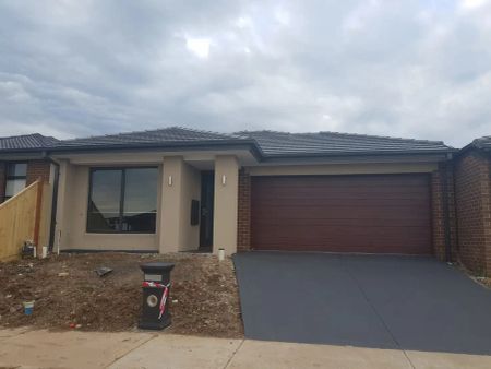 8 Ajax Street, Truganina VIC 3029 - Photo 5
