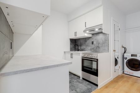 For Lease - 2443 dundas Street Unit# Upper, Toronto, Ontario - Photo 5